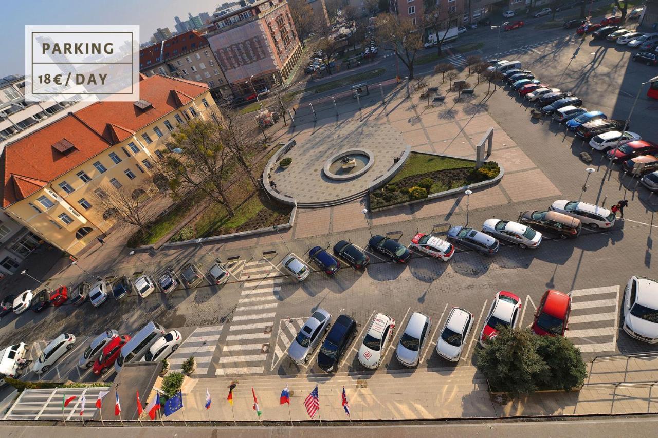 Apollo Hotel Bratislava Exterior photo